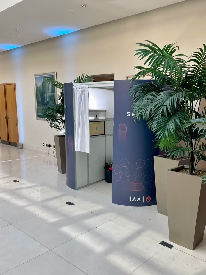 Oval Photo Booth Graphics